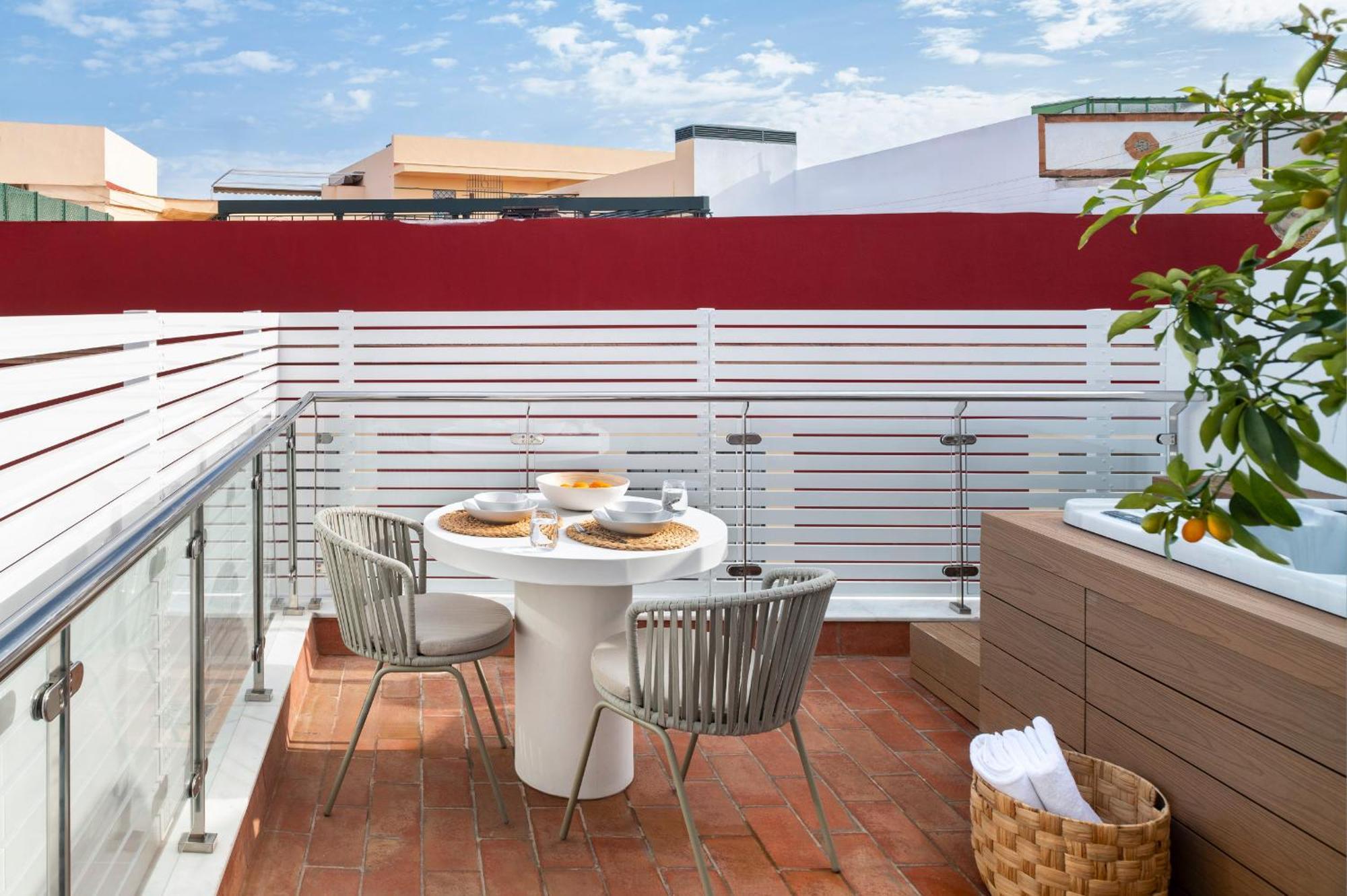 Magno Apartments Santa Clara - Private Terraces With Jacuzzi Seville Ngoại thất bức ảnh