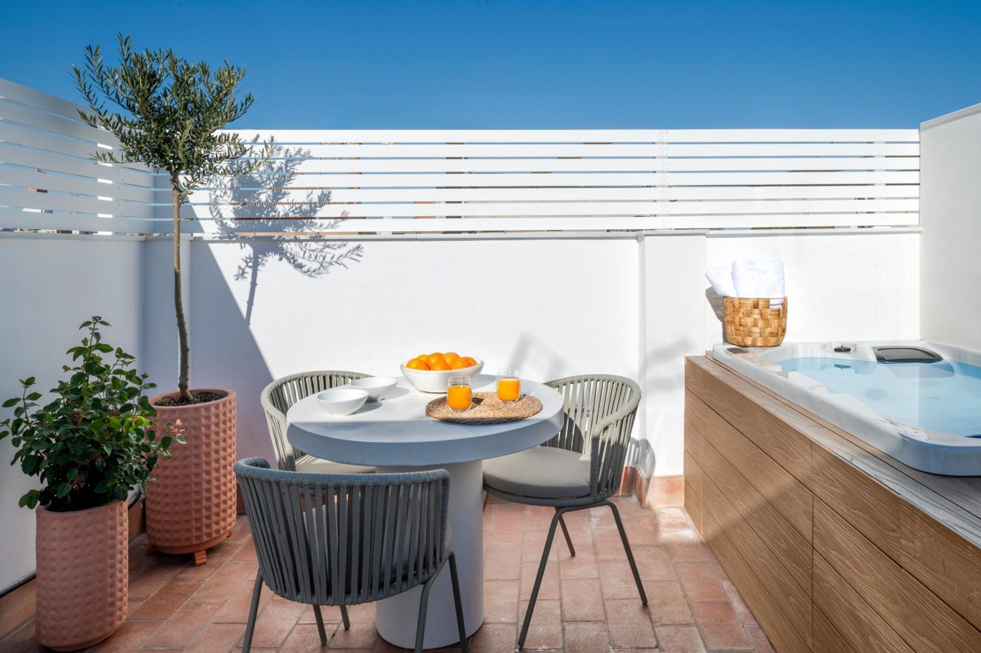 Magno Apartments Santa Clara - Private Terraces With Jacuzzi Seville Ngoại thất bức ảnh