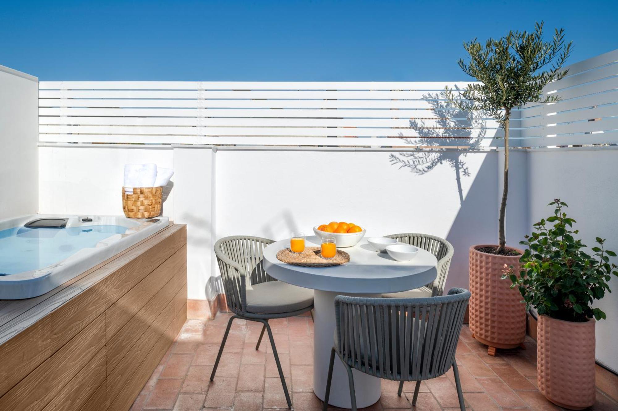 Magno Apartments Santa Clara - Private Terraces With Jacuzzi Seville Ngoại thất bức ảnh